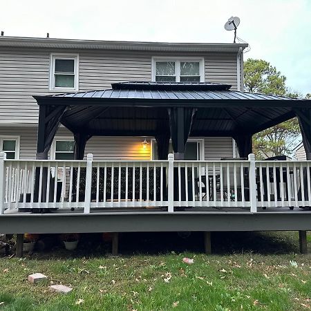 Cheerful 3-Bedroom 3Bath With Fire Pit And Patio Hampton Exterior photo