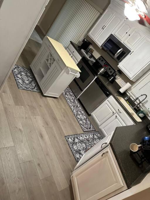 Cheerful 3-Bedroom 3Bath With Fire Pit And Patio Hampton Exterior photo