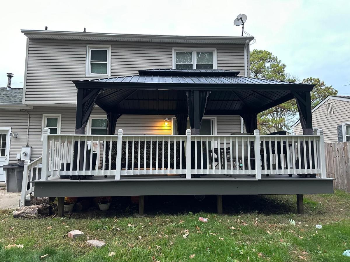 Cheerful 3-Bedroom 3Bath With Fire Pit And Patio Hampton Exterior photo